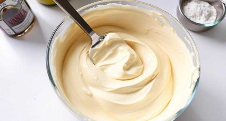 Best Cinnamon Roll Icing